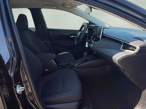 Used 2021 Toyota Corolla LE image 14