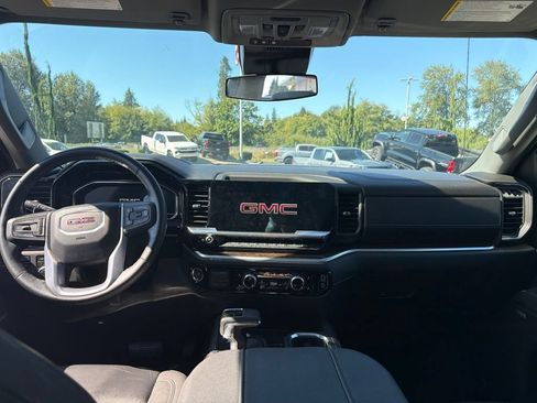 Used 2025 GMC Sierra 1500 Elevation w/ Elevation Premium Package AWD/4WD image 15