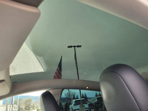 Used 2024 Tesla Model Y Performance image 18