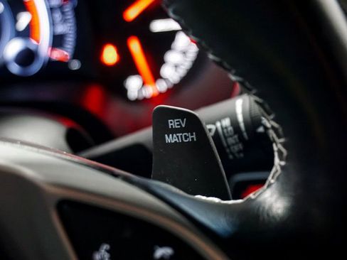 Used 2015 Chevrolet Corvette Z06 w/ 3LZ Preferred Equipment Group image 21