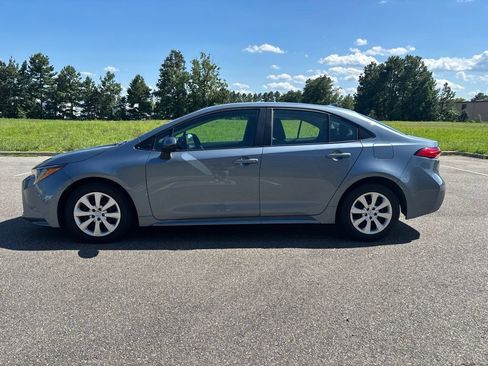 Used 2024 Toyota Corolla LE FWD image 4