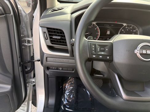 Certified 2025 Nissan Rogue S image 13