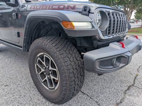 Used 2024 Jeep Wrangler Unlimited Rubicon AWD/4WD image 11