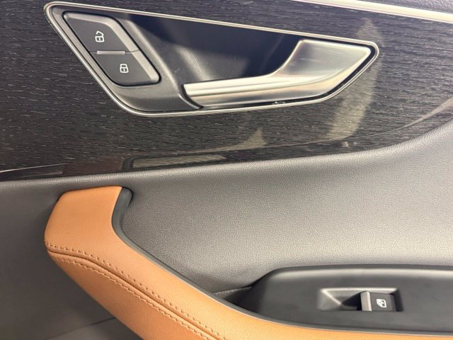 Used 2023 Audi Q7 3.0T Prestige AWD/4WD image 28