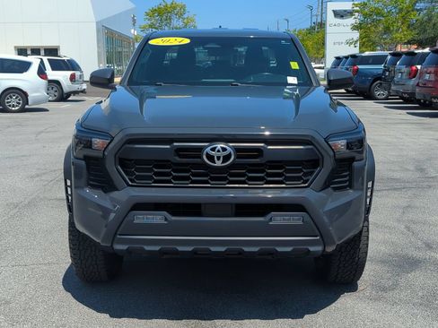 Used 2024 Toyota Tacoma TRD Off-Road AWD/4WD image 9