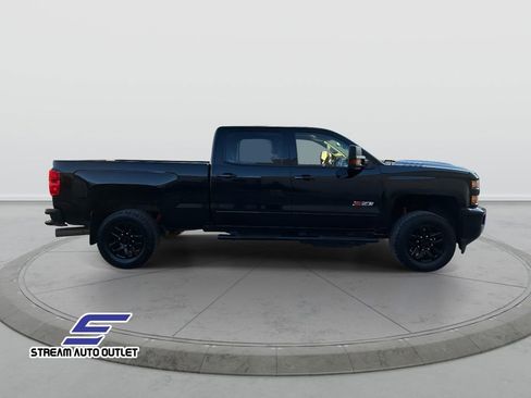 Used 2018 Chevrolet Silverado 2500 LTZ image 5