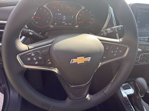 Used 2024 Chevrolet Equinox LT image 16