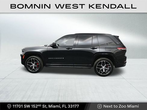 Used 2023 Jeep Grand Cherokee Summit image 2