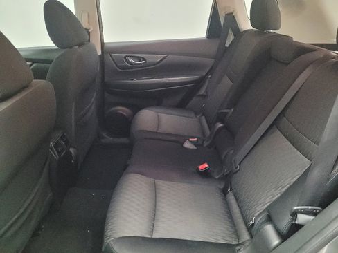 Used 2017 Nissan Rogue S image 18