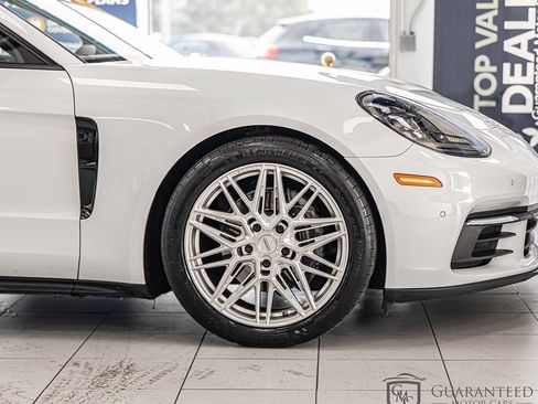 Used 2018 Porsche Panamera 4 AWD/4WD image 11