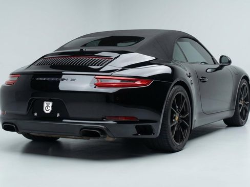 Used 2017 Porsche 911 Carrera image 3