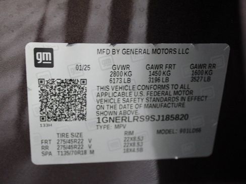 Used 2025 Chevrolet Traverse RS image 25