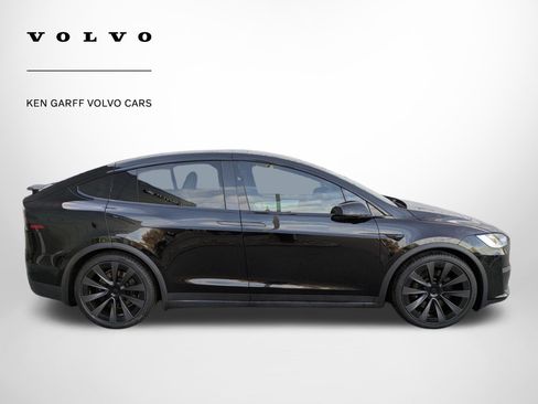 Used 2022 Tesla Model X image 2