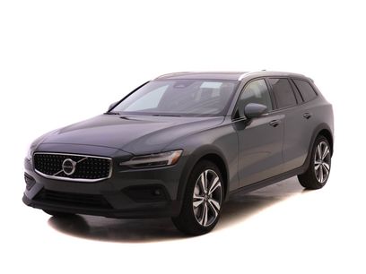 New 2026 Volvo V60 B5 Cross Country Plus w/ Protection Package Premier