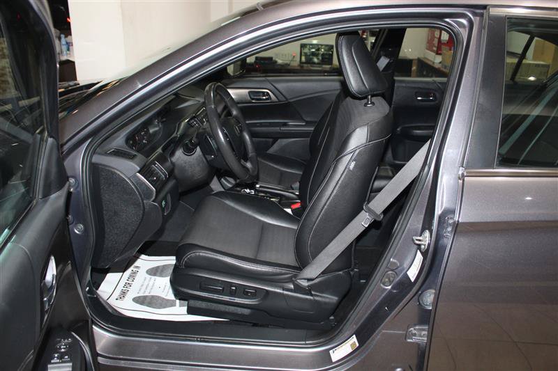 Used 2016 Honda Accord Sport image 23