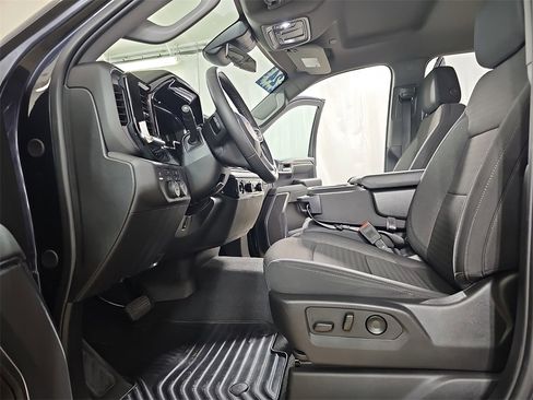 Used 2024 Chevrolet Silverado 1500 LT image 18