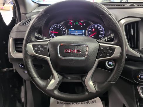 Used 2024 GMC Terrain SLE image 19