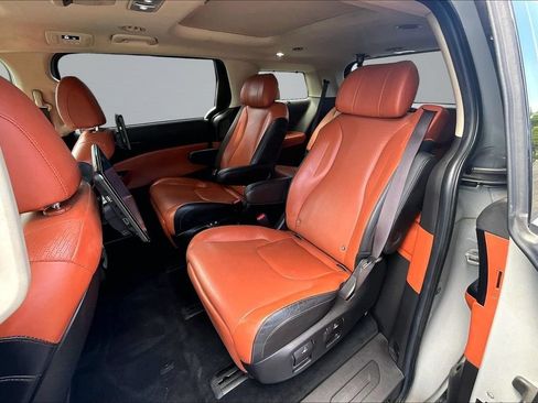 Used 2022 Kia Carnival SX Prestige FWD image 17