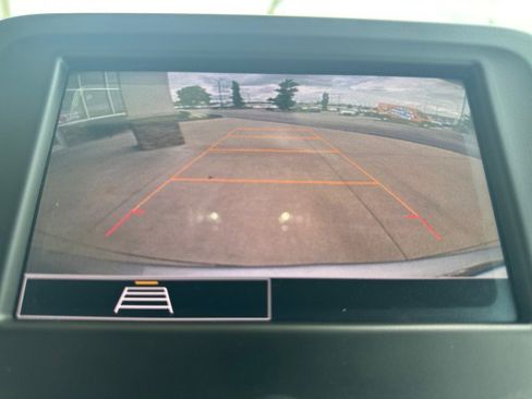 Used 2023 Chevrolet Equinox LS image 14