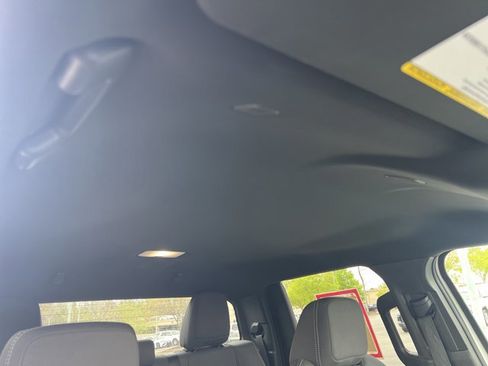 Used 2025 Toyota Tacoma TRD Off-Road image 24