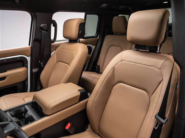 New 2026 Land Rover Defender 110 X-Dynamic SE AWD/4WD image 15