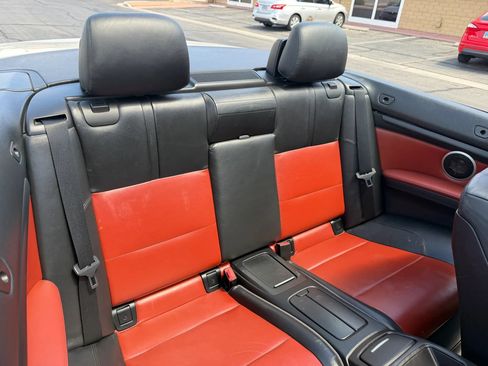 Used 2011 BMW M3 Convertible RWD image 17