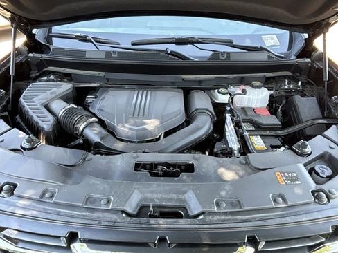 New 2025 GMC Acadia Elevation image 28