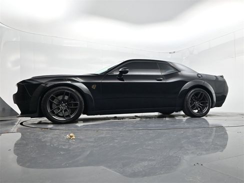 Used 2019 Dodge Challenger SRT Hellcat w/ Widebody Package image 35