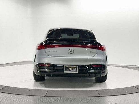 Used 2022 Mercedes-Benz EQS 580 580 image 33
