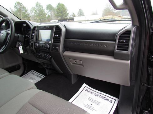 Used 2020 Ford F250 XL w/ STX Appearance Package image 17
