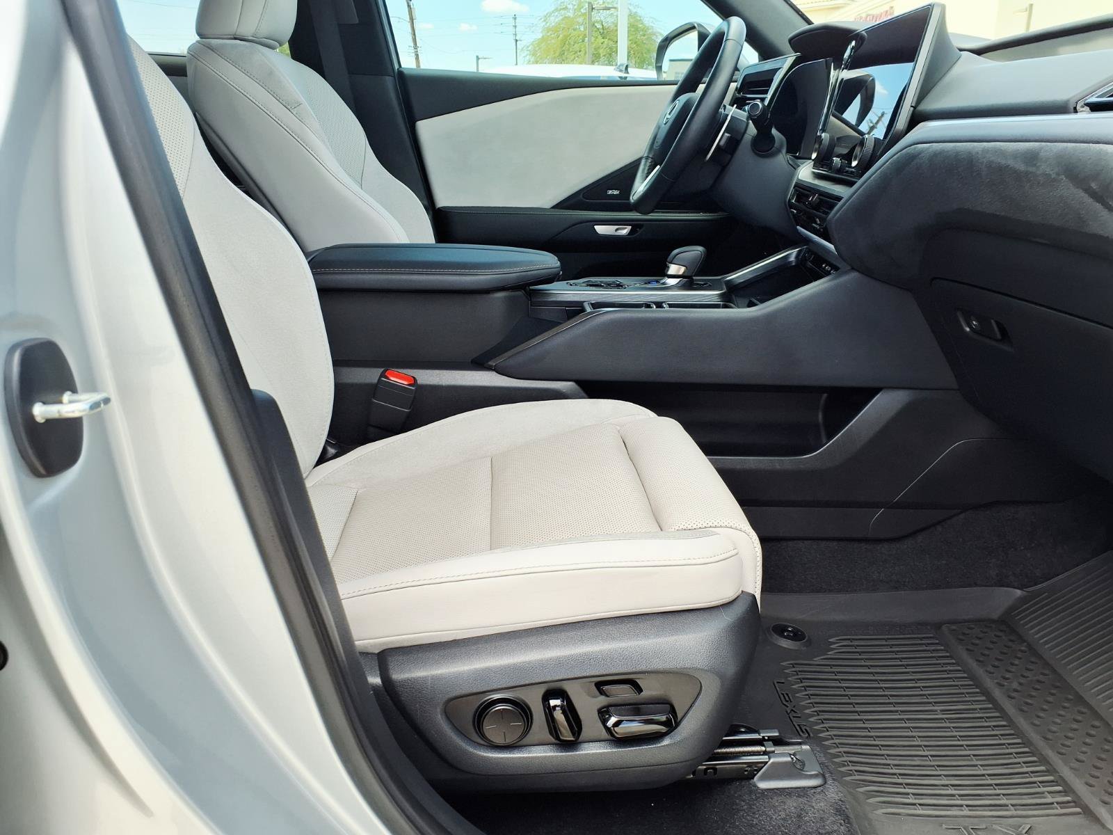 Certified 2025 Lexus TX 350 AWD w/ Technology Package image 6
