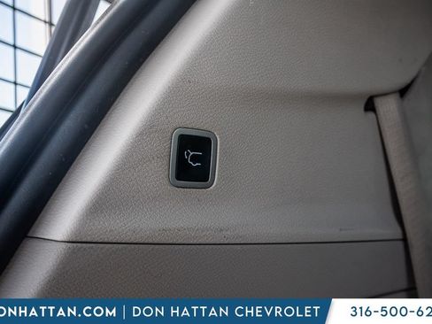 Used 2023 Chrysler Pacifica Limited FWD image 33