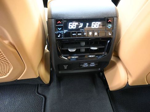 Used 2023 Jeep Grand Cherokee L Summit w/ Advanced Protech Group IV image 21