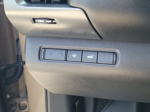 Used 2025 Nissan Pathfinder Rock Creek AWD/4WD image 21