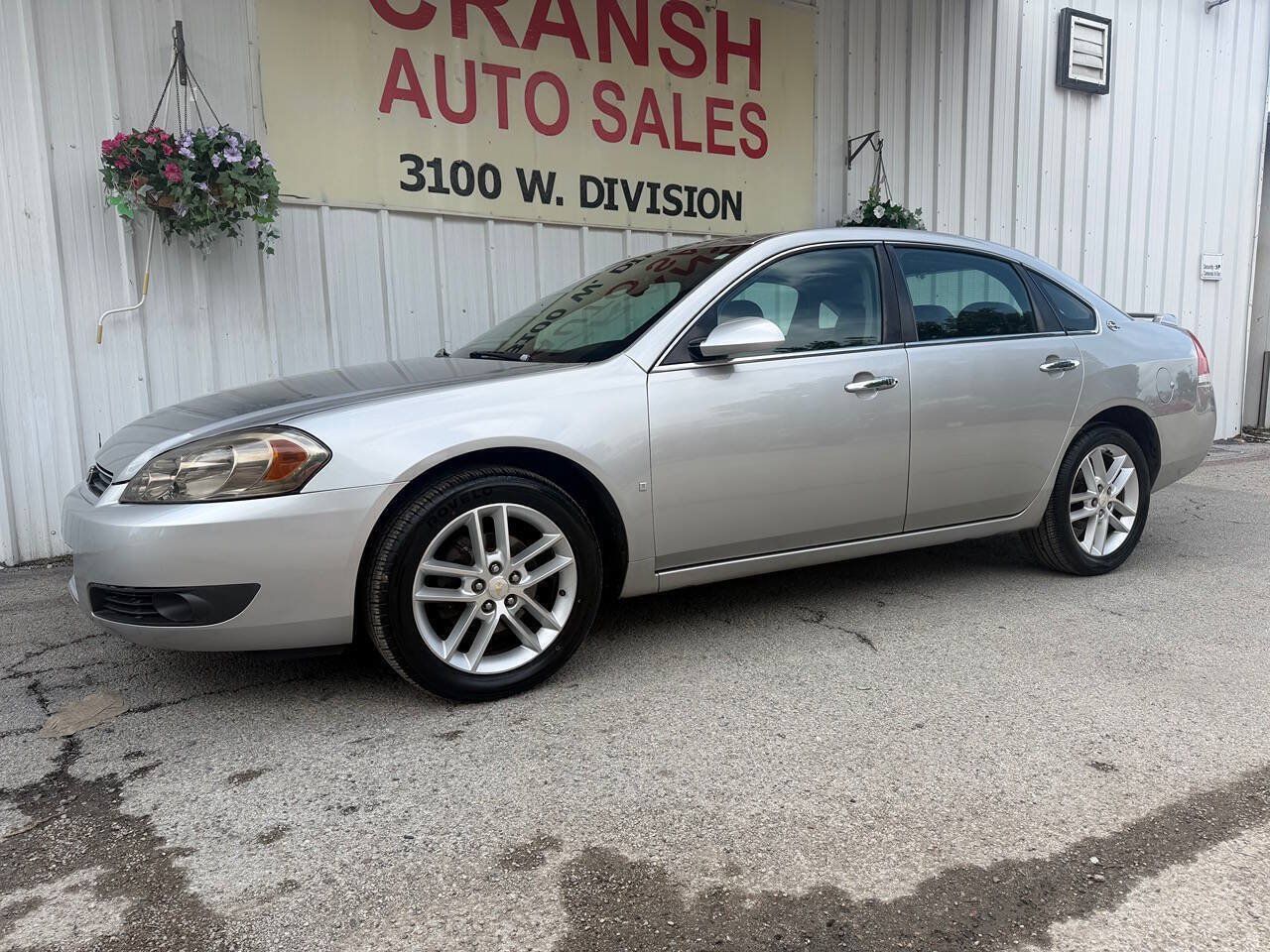 Used 2008 Chevrolet Impala LTZ FWD image 8