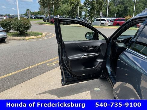 Used 2022 Toyota Venza XLE AWD/4WD image 15