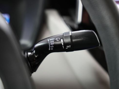 Used 2020 Toyota Corolla LE image 15