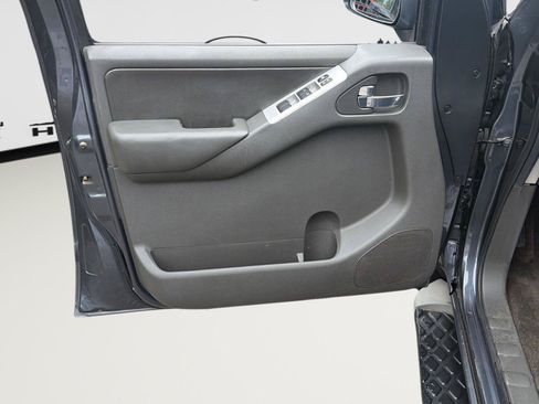 Used 2011 Nissan Pathfinder Silver AWD/4WD image 9