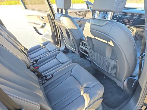 Certified 2025 Audi Q7 3.0T Premium Plus w/ Premium Plus Package image 11