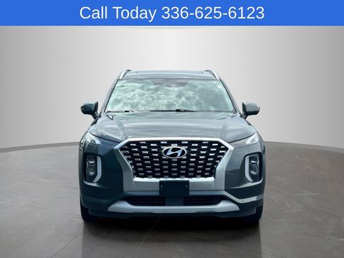 Used 2022 Hyundai Palisade Limited w/ Winter Package FWD image 8
