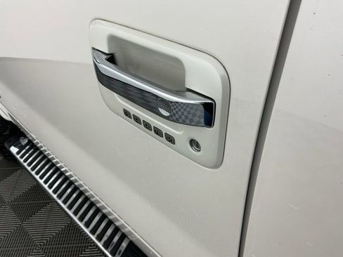 Used 2013 Ford F150 Lariat w/ Luxury Equipment Group image 11