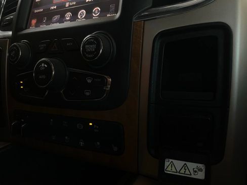 Used 2015 RAM 3500 Laramie Longhorn image 33