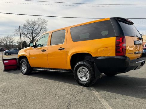 Used 2011 Chevrolet Suburban 2500 image 6