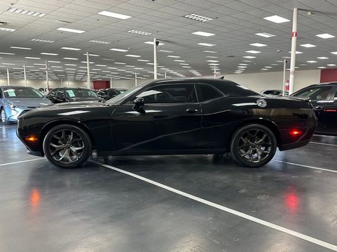 Used 2018 Dodge Challenger SXT Plus image 4