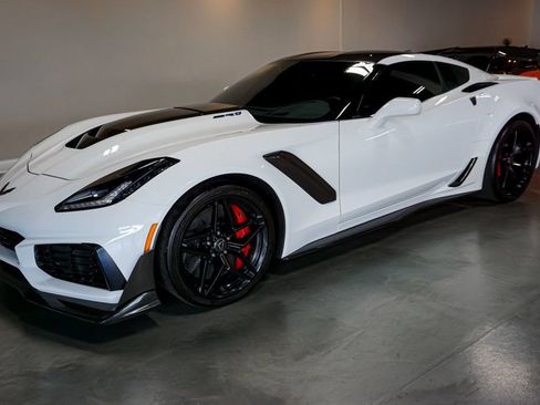 Used 2019 Chevrolet Corvette ZR1 w/ ZTK Track Performance Package RWD image 5