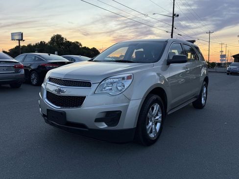 Used 2015 Chevrolet Equinox LS FWD image 3