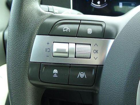 Used 2025 Hyundai Sonata SEL FWD image 19
