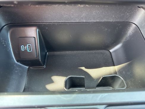 Used 2021 Ford F150 XLT image 45