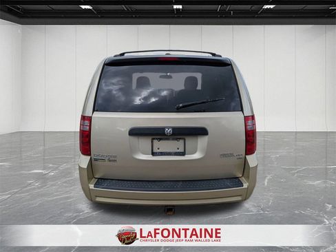 Used 2010 Dodge Grand Caravan SE w/ SE Plus Group image 4