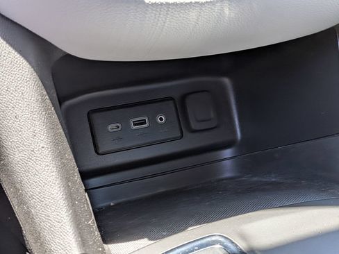 Used 2023 Chevrolet Equinox LS w/ LS Convenience Package AWD/4WD image 32